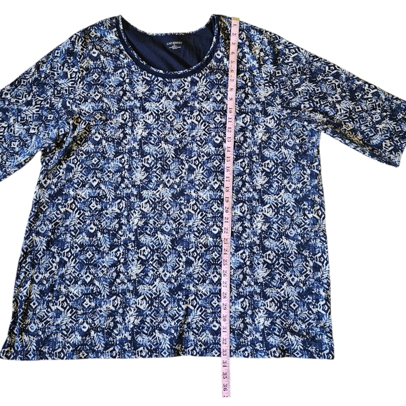 Catherines Patterned Top Women's Size 3X Detailed Neckline Blue Cream 3/4 Sleeve - Picture 7 of 12